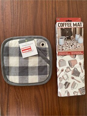 Threshold Gray and Cream Buffalo Check Pot Holder with Coffee Mat